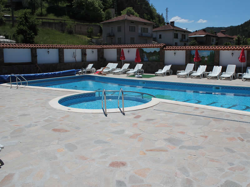 Hotel Rodopski Rai village of Smilian